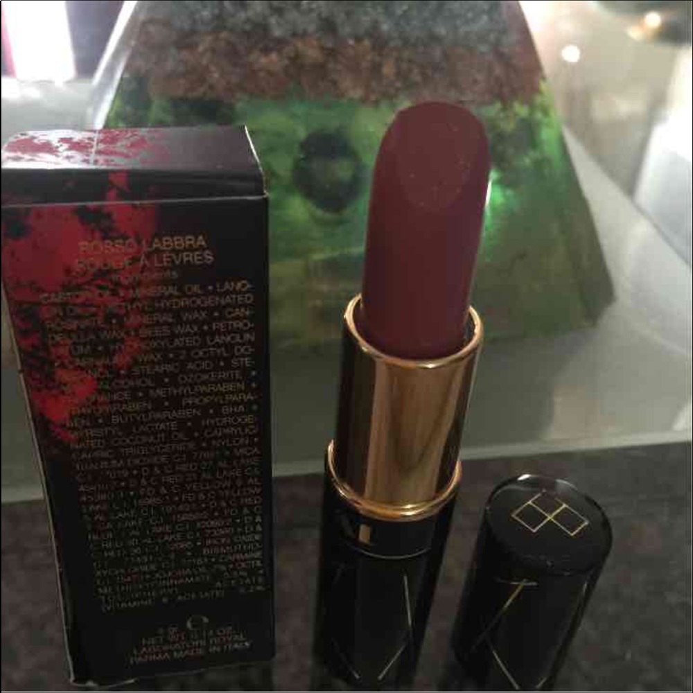 Brand new Royal Lipstick #066